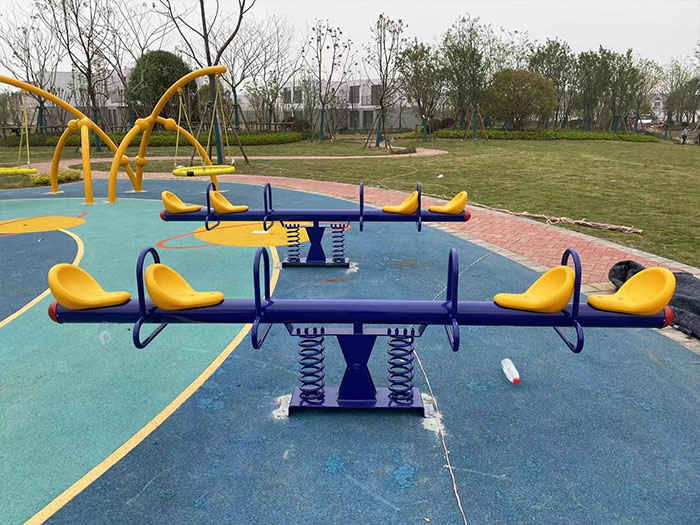 兒童蹺蹺板設(shè)備 兒童蹺蹺板設(shè)備