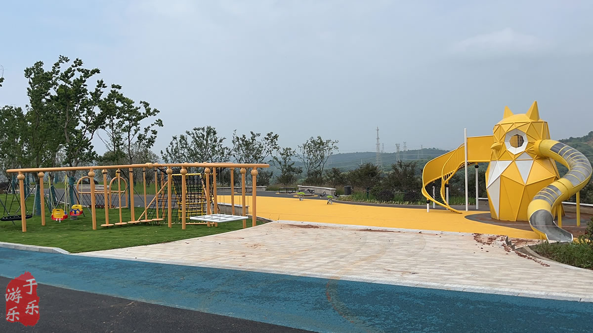 不銹鋼滑梯設(shè)備 不銹鋼滑梯設(shè)備