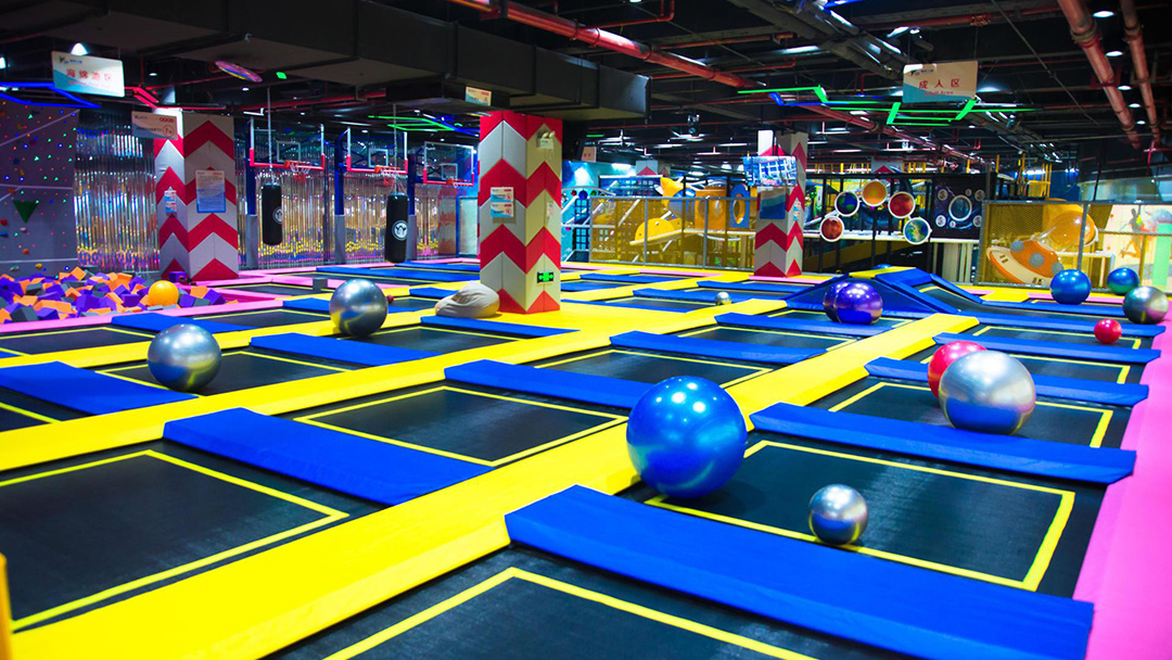 蹦床樂園設(shè)備廠家 蹦床樂園設(shè)備廠家