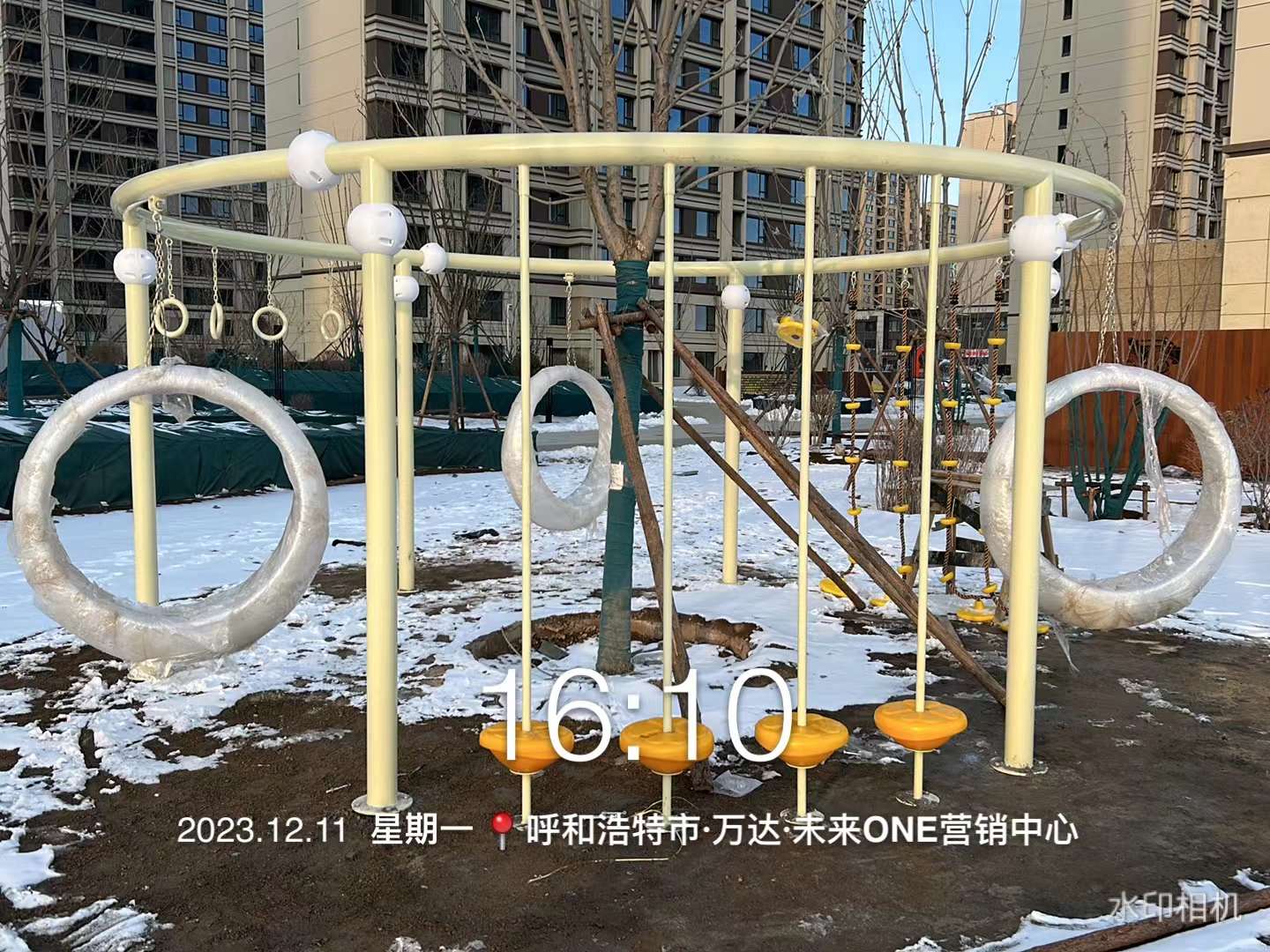 于樂網紅秋千發(fā)光秋千設備 于樂網紅秋千發(fā)光秋千設備