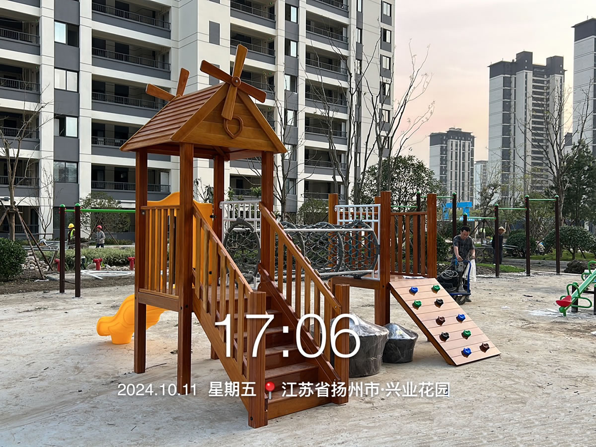 木質(zhì)組合滑梯廠家 木質(zhì)組合滑梯廠家