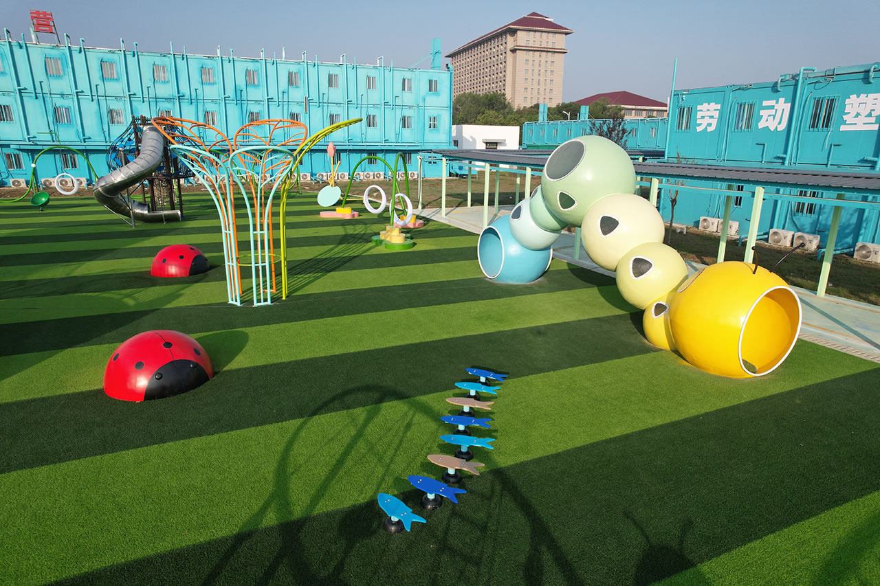 非標(biāo)游樂(lè)設(shè)備 非標(biāo)游樂(lè)設(shè)備