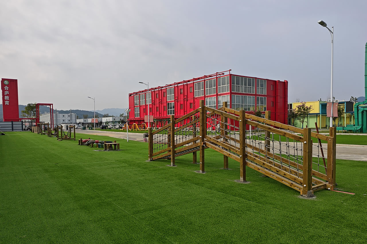 木質(zhì)滑梯 木質(zhì)滑梯